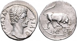Augustus 27 v. - 14 n. Chr.
Römische Münzen, Römisches Kaiserreich. Denarius, 15-13 v. Chr.. Av.: AVGVSTVS - DIVI F, Kopf n.r. Rv.: IMP X (im Abschnit...