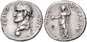 Galba 68 - 69
Römische Münzen, Römisches Kaiserreich. Denarius, April-Ende 68 n. Chr.. Av.: GALBA - IMP, Kopf mit Lorbeerkranz auf kleinem Globus n.l....