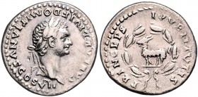 Domitianus als Caesar 69 - 81
Römische Münzen, Römisches Kaiserreich. Denarius, 80-81 n. Chr.. Av.: CAESAR DIVI F DOMITIANVS COS VII, Kopf mit Lorbeer...