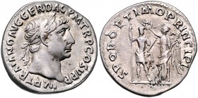 Traianus 98 - 117
Römische Münzen, Römisches Kaiserreich. Denarius, 103-104 n. Chr.. Av.: Kopf mit Lorbeerkranz n.r. Rv.: Traianus mit Szepter und Par...