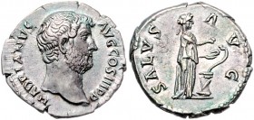 Hadrianus 117 - 138
Römische Münzen, Römisches Kaiserreich. Denarius, 133-135 n. Chr.. Av.: Kopf n.r. Rv.: Salus mit Patera n.r., zu Füßen Altar mit S...