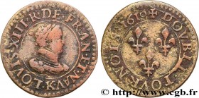 LOUIS XIII
Type : Double tournois, col plat 
Date : 1610 
Mint name / Town : Bordeaux 
Metal : copper 
Diameter : 21  mm
Orientation dies : 6  h.
Weig...