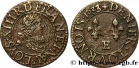 LOUIS XIII
Type : Denier tournois 
Date : 1633 
Mint name / Town : Tours 
Metal : copper 
Diameter : 17,5  mm
Orientation dies : 6  h.
Weight : 1,15  ...