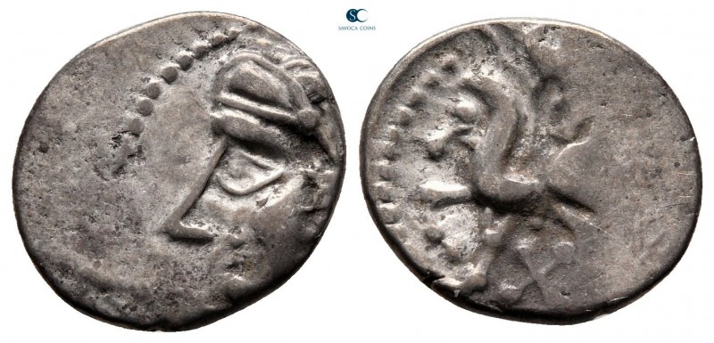 Central Gaul. Bituriges Cubi circa 70-50 BC. 
Quinarius AR

16 mm., 1,87 g.
...