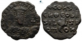 Constantine VII, Porphyrogenitus AD 913-959. Constantinople. Follis or 40 Nummi Æ
