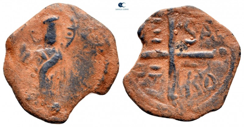 Tancred. As regent AD 1104-1112. Antioch
Follis Æ

20 mm., 2,56 g.



nea...