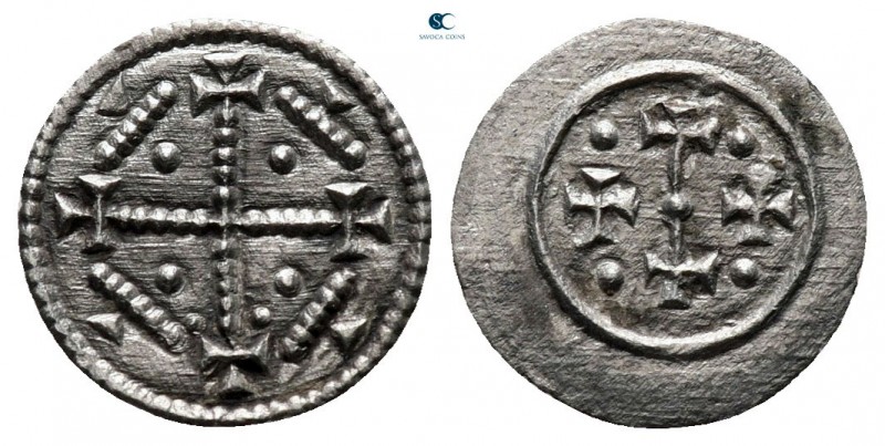 AD 1204-1301. Time of Ladislaus III to Andreas IV. 
Denár AR

10 mm., 0,20 g....