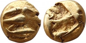 Mysia, Kyzikos EL Hemihekte - 1/12th Stater. Circa 600-550 BC. Bird standing to right on a tunny fish, a second tunny above / Quadripartite incuse pun...