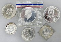 EUROPA. 
Sammlung Kleinstaaten Liechtenstein, Monako, Irland, San-Marino u.a. Jahressätze 1972-1980 viele Silber -Gedenkmünzen besichtigen. . 

mei...