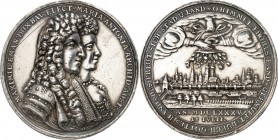 Bayern. 
Maximilian II. Emanuel 1679-1726. Medaille 1685 (v. M.Brunner) a.s. erste Vermählung mit Maria Antonia, Tochter Kaiser Leopolds. Brustbilder...