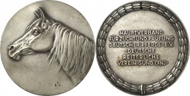 GEWERBE, HANDEL, INDUSTRIE. 
TIERZUCHT u. -MOTIVE. 
PFERDE. DEUTSCHLAND. Prämienmedaillon o.J. (sign. E B-K) gewidmet v. Hauptverband für Zucht und ...