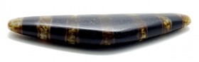 ANTIKE. 
PERLEN. 
PERLEN. Große bogenförmige Glasperle aus Baktrien 2. Jahrtausend v. Chr., braun / beige gestreift, L.108mm. \i.