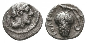 Greek Obol, Ca. 350-300 BC. AR

Condition: Very Fine

Weight: 1,1 gram
Diameter: 8,9