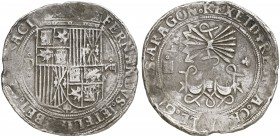 Reyes Católicos. Segovia. D. 8 reales. (AC. 574). Rarísima, a izquierda. Sólo hemos tenido otro ejemplar. 27,26 g. MBC-.