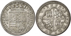 1589. Felipe II. Segovia. 8 reales. (AC. 717) (AC. pdf 697). Acueducto de tres arcos y dos pisos. El escudo corta la leyenda. Bella. Parte de brillo o...