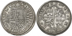 1589. Felipe II. Segovia. 8 reales. (AC. 702) (AC. pdf 703). Acueducto de cuartro arcos y dos pisos. Granadas en los ángulos interiores de la orla. Be...