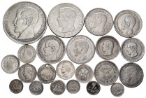 World Coins. Lot of 22 Guatemalan coins, 1 of 1 peso (1869), 1 of 4 reales (1867), 2 of 2 reales (1866, 1868), 4 of 1 real (1860, 1866, 1869, 1878), 7...