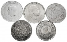 World Coins. Lot of 5 silver coins, 3 from Morocco, 1 from Tunisia, 1 from Egypt. TO EXAMINE. Choice VF/PR. Est...120,00. 


SPANISH DESCRIPTION: W...