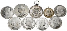 Medals. Lot of 11 medals, Vatican (5), Italy (Mussolini as 20 lire), Germany (Wilhelm II), Great Britain (Victoria), Holland. TO EXAMINE. UNC/PR. Est....
