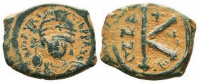 Follis Æ
Maurice Tiberius (582-602), Kyzikos
29 mm, 11,45 g
