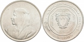 500 Fills AR
Bahrain, Isa bin Salman al-Khalifa, London 1968
34 mm, 18,10 gr
KM#7