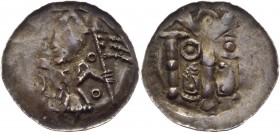 Austria Karnten Pfennig 1135 - 1144
Ulrich I., 1135-1144 Pfennig, St. Veit. 1,25 g. Herzog steht nach l. mit Schwert und Fahne, zu den Seiten je ein ...