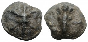 Northern Apulia, Luceria, c. 217-212 BC. Cast Æ Quatrunx (29mm, 25.27g). Thunderbolt on a raised disk. R/ Club; four pellets to r.; all on a raised di...