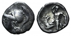 Southern Apulia, Tarentum, c. 280-228 BC. AR Diobol (10mm, 0.96g, 9h). Head of Athena l., wearing Corinthian helmet. R/ Herakles l., raising club over...