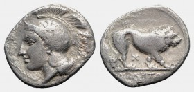 Northern Lucania, Velia, c. 340-334 BC. AR Didrachm (22mm, 6.82g, 9h). Head of Athena l., wearing crested Attic helmet with griffin on bowl; Θ behind....