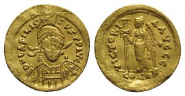 Basiliscus (475-476). AV Solidus (21mm, 4.41g, 6h). Constantinople. Pearl-diademed, helmeted and cuirassed bust facing slightly r., holding spear over...