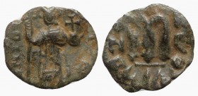 Constans II (641-668). Æ 40 Nummi (21mm, 2.79g, 6h). Constantinople. Constans standing facing, wearing crown and chlamys, and holding long cross and g...