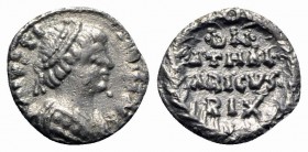 Ostrogoths, Athalaric (526-534). AR Quarter Siliqua (10mm, 0.61g, 6h). In name of Justinian I, Ravenna, c. 526-534. Diademed and draped bust r. R/ Leg...