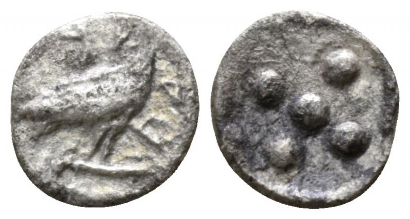 Sicily. Akragas circa 460-446 BC.
Pentonkion AR

5mm., 0,15g.

[AK]-RA; eag...