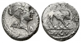 Fulvia, first wife of Mark Antony 42 BC. Lugdunum (Lyon). Quinarius AR