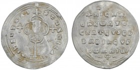 Byzantine. Constantinople. Nicephorus II Phocas. 963-969. AR Miliaresion (22mm, 2.66g). +IhSU[S XPI-ST]US nICA and star, cross crosslet on globe above...