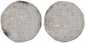 Byzantine Emipre. Basil II Bulgaroktonos, with Constantine VIII. 976-1025. AR Miliaresion (20mm, 1.96g). Constantinople mint. ЄҺ TOVTω ҺICAT ЬASILЄI C...