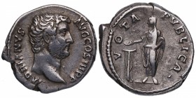 117-138 dC. Adriano. Roma. Denario. Ag. MBC+. Est.60.