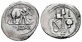 Julius Caesar. Denarius. 54-51 BC. Galia. (Ffc-50). (Craw-443/1). (Cal-640). Anv.: Elephant right, trampling on serpent, CAESAR in exergue. Rev.: Simp...
