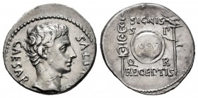 Augustus. Denarius. 19 BC. Colonia Patricia (Córdoba). (Ffc-181). (Ric-86a). (Cal-749). Anv.: CAESAR AVGVSTVS bare head of Augustus right. Rev.: SIGNI...