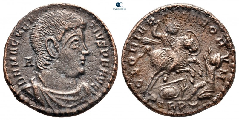 Magnentius AD 350-353. Treveri
Follis Æ

23 mm, 5,51 g

DN MAGNENTIVS PF AV...