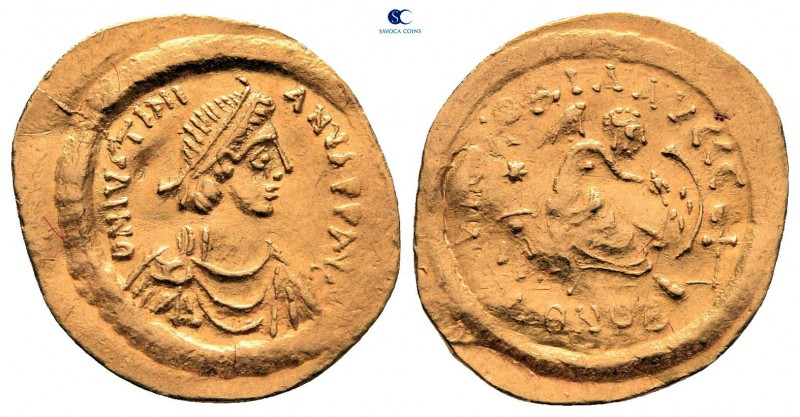 Justinian I AD 527-565. Constantinople
Semissis AV

19 mm, 2,06 g

D N IVST...