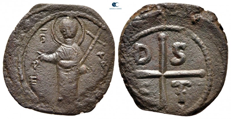 Tancred AD 1101-1103. Antioch
Follis Æ

22 mm, 3,01 g

St. Peter standing f...