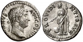 (133 d.C.). Adriano. Denario. (Spink 3531 var) (S. 1202 var) (RIC. 262 var). 3,47 g. EBC.