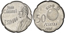 1990. Juan Carlos I. 50 pesetas. (Cal. 68 var). 5,57 g. Error del pentógrafo. EBC.