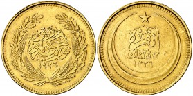 1926. Turquía. 500 kurush. (Fr. 193) (Kr. 839). 36,06 g. AU. Golpecitos. Resto de soldadura en canto. Escasa. (MBC+).