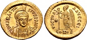 Anastasius I AV Solidus. Constantinople, AD 498-518. D N ANASTASIVS P P AVG, helmeted and cuirassed bust three-quarters facing, holding spear over rig...