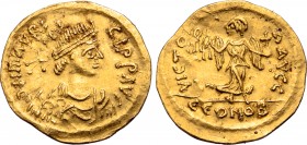 Maurice Tiberius AV Semissis. Constantinople, AD 583/4-602. D N MAVRICI P P AVG, diademed, draped and cuirassed bust to right / VICTORIA AVGG, Victory...