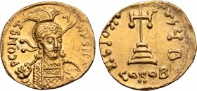Constantine IV AV Solidus. Constantinople, AD 681-685. P CONSƮANЧS P P A, helmeted and cuirassed bust facing slightly to right, holding spear and shie...