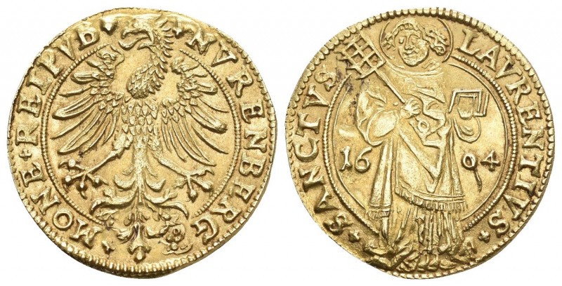 Nürnberg 1604 Goldgulden. Losungsgoldgulden. Adler links // St. Laurentius mit 6...