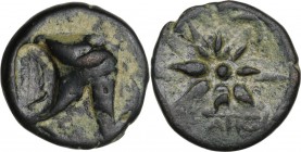 Greek Asia. Pontos, Amisos. Mithridates VI Eupator (120-63 BC). AE 19 mm, 130-100 BC. Obv. Bashlyk left; to left, c/m bow. Rev. Eight-rayed star. HGC ...